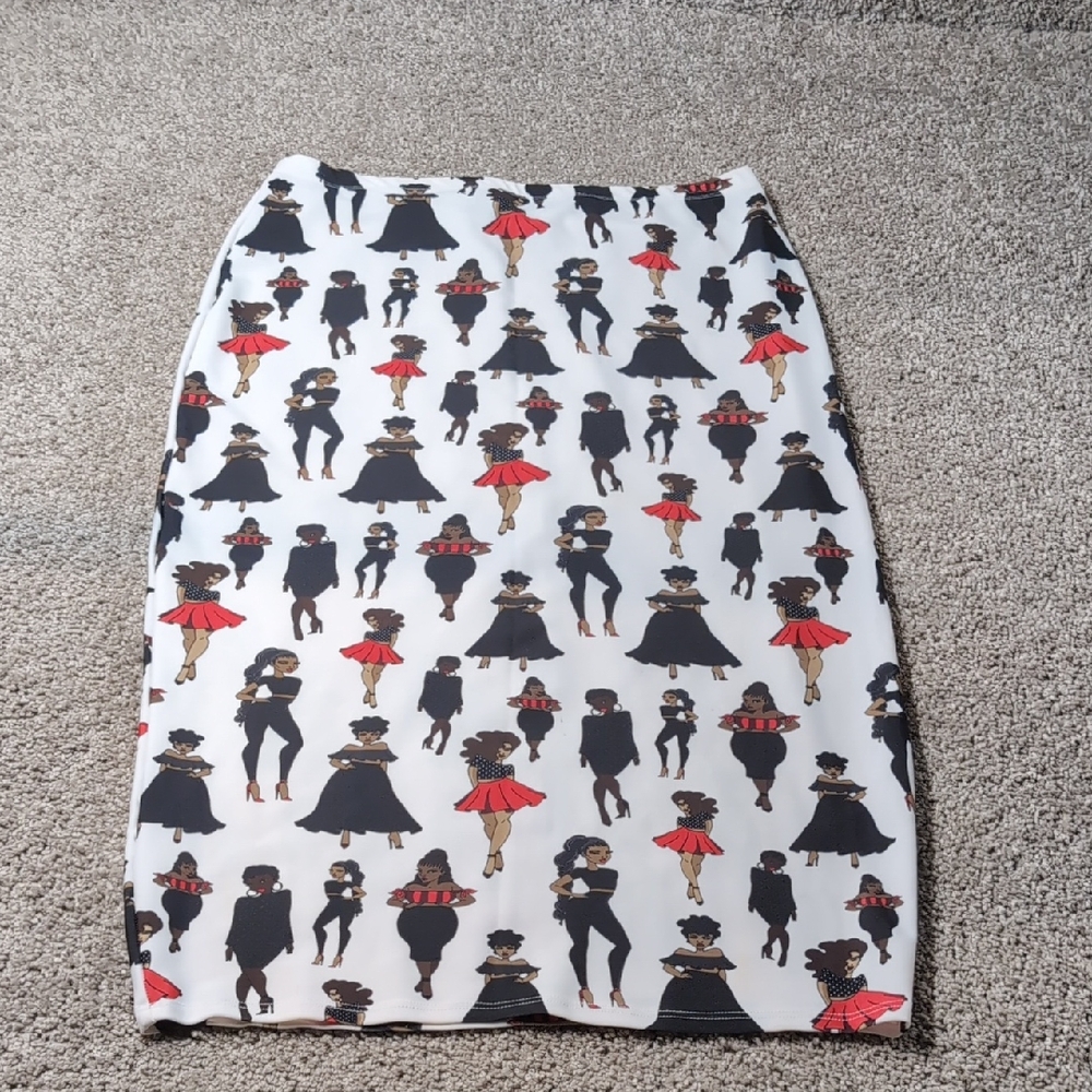 Rue 107 Women's Pencil Skirt with Black and Red Print